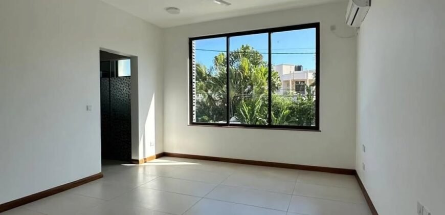 TOWNHOUSE FOR SALE IN NYALI TOWNHOUSE FOR SALE IN NYALI