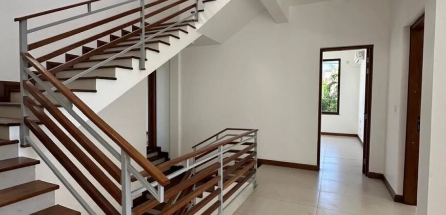 TOWNHOUSE FOR SALE IN NYALI TOWNHOUSE FOR SALE IN NYALI