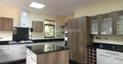 TOWNHOUSE FOR SALE IN LAVINGTON TOWNHOUSE FOR SALE IN LAVINGTON