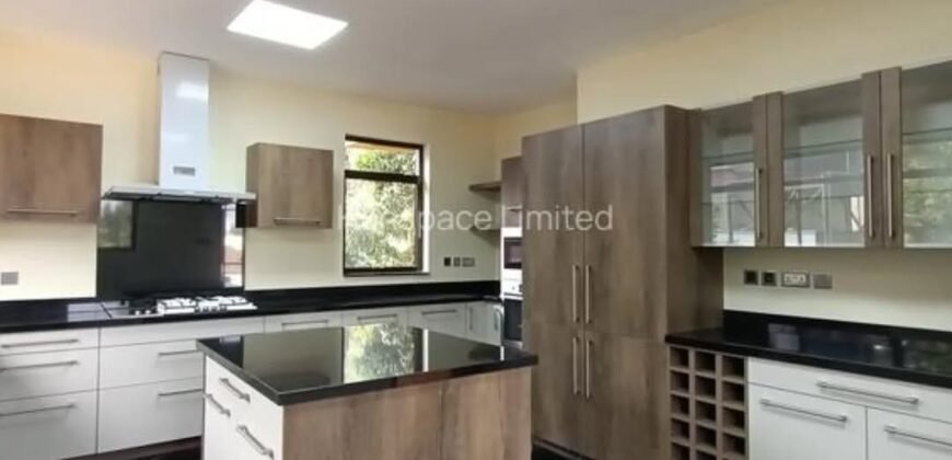 TOWNHOUSE FOR SALE IN LAVINGTON TOWNHOUSE FOR SALE IN LAVINGTON