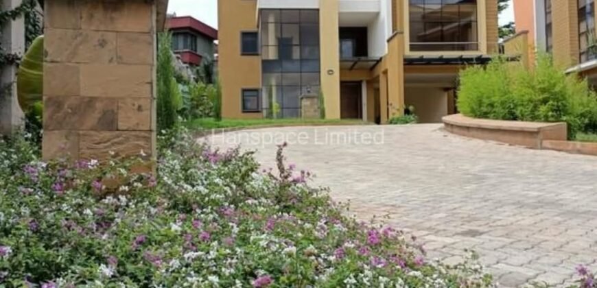 TOWNHOUSE FOR SALE IN LAVINGTON TOWNHOUSE FOR SALE IN LAVINGTON