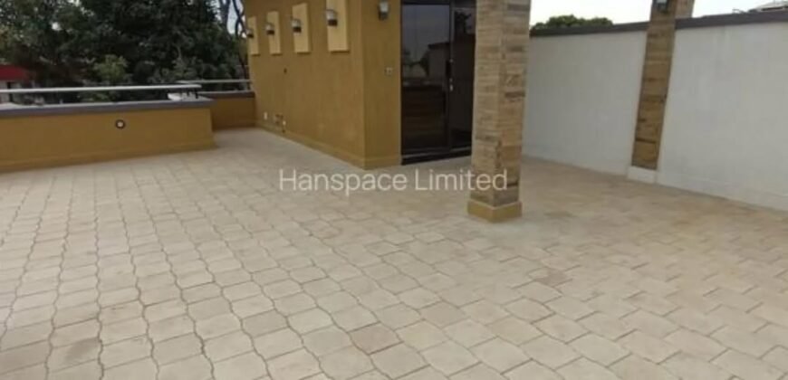 TOWNHOUSE FOR SALE IN LAVINGTON TOWNHOUSE FOR SALE IN LAVINGTON