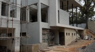 VILLA FOR SALE IN LAVINGTON