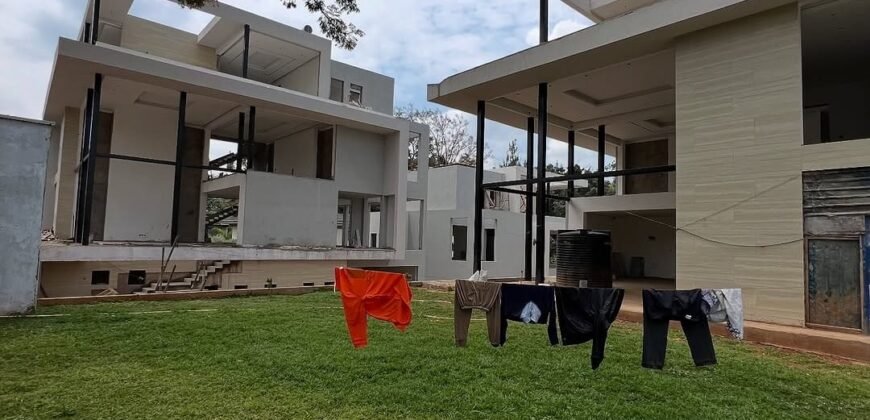 VILLA FOR SALE IN LAVINGTON VILLA FOR SALE IN LAVINGTON