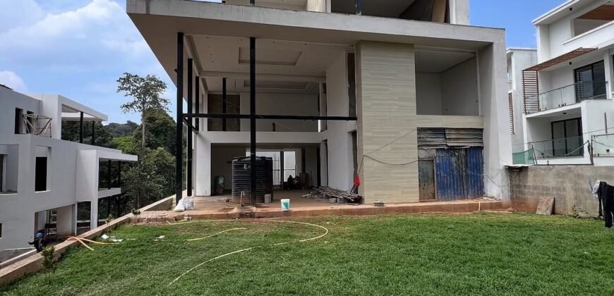 VILLA FOR SALE IN LAVINGTON VILLA FOR SALE IN LAVINGTON