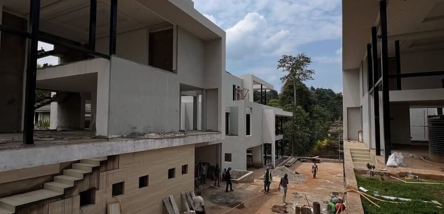 VILLA FOR SALE IN LAVINGTON VILLA FOR SALE IN LAVINGTON