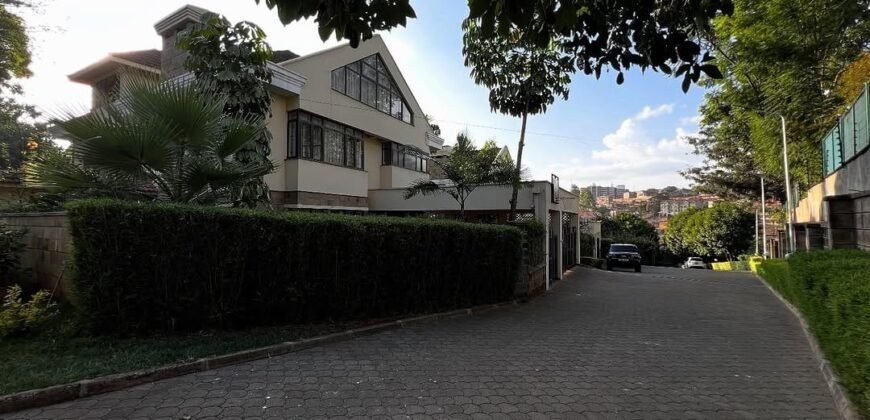 TOWNHOUSE TO LET IN LAVINGTON TOWNHOUSE TO LET IN LAVINGTON