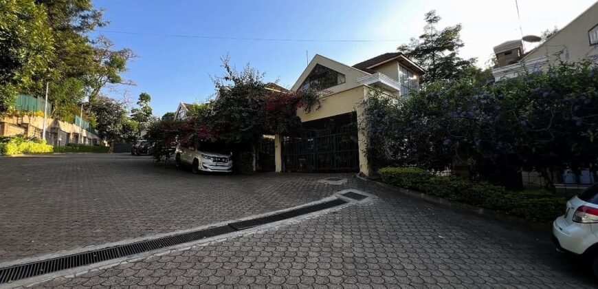 TOWNHOUSE TO LET IN LAVINGTON TOWNHOUSE TO LET IN LAVINGTON