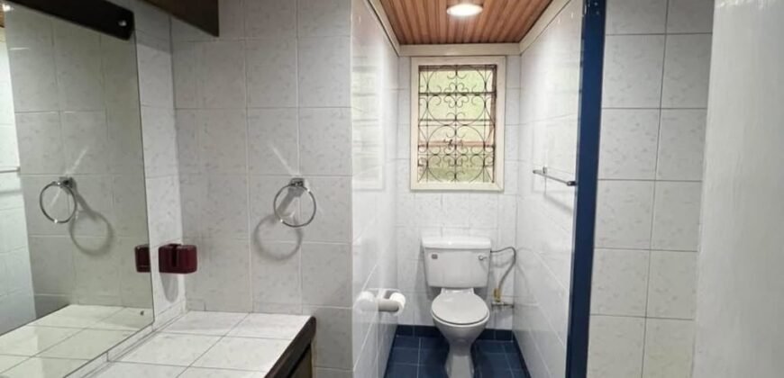 COTTAGE TO LET IN KILIMANI COTTAGE TO LET IN KILIMANI