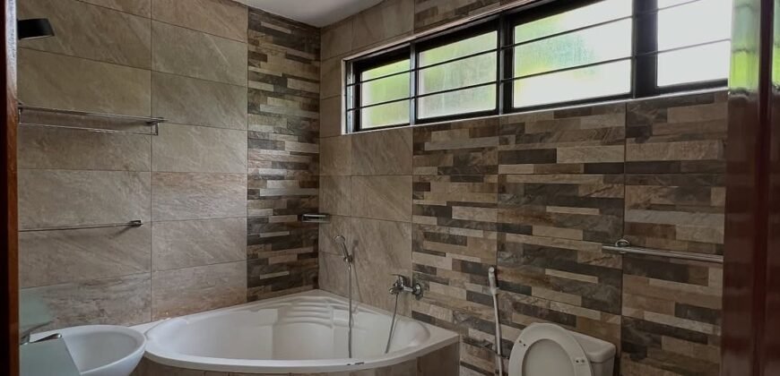 TOWNHOUSE TO LET IN LAVINGTON TOWNHOUSE TO LET IN LAVINGTON