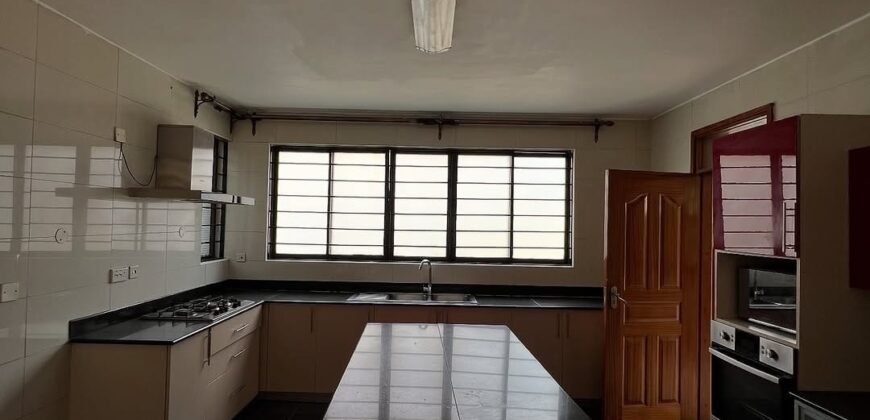 TOWNHOUSE TO LET IN LAVINGTON TOWNHOUSE TO LET IN LAVINGTON